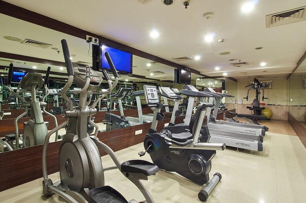 Hotel Royalton Hyderabad Abids Zewnętrze zdjęcie