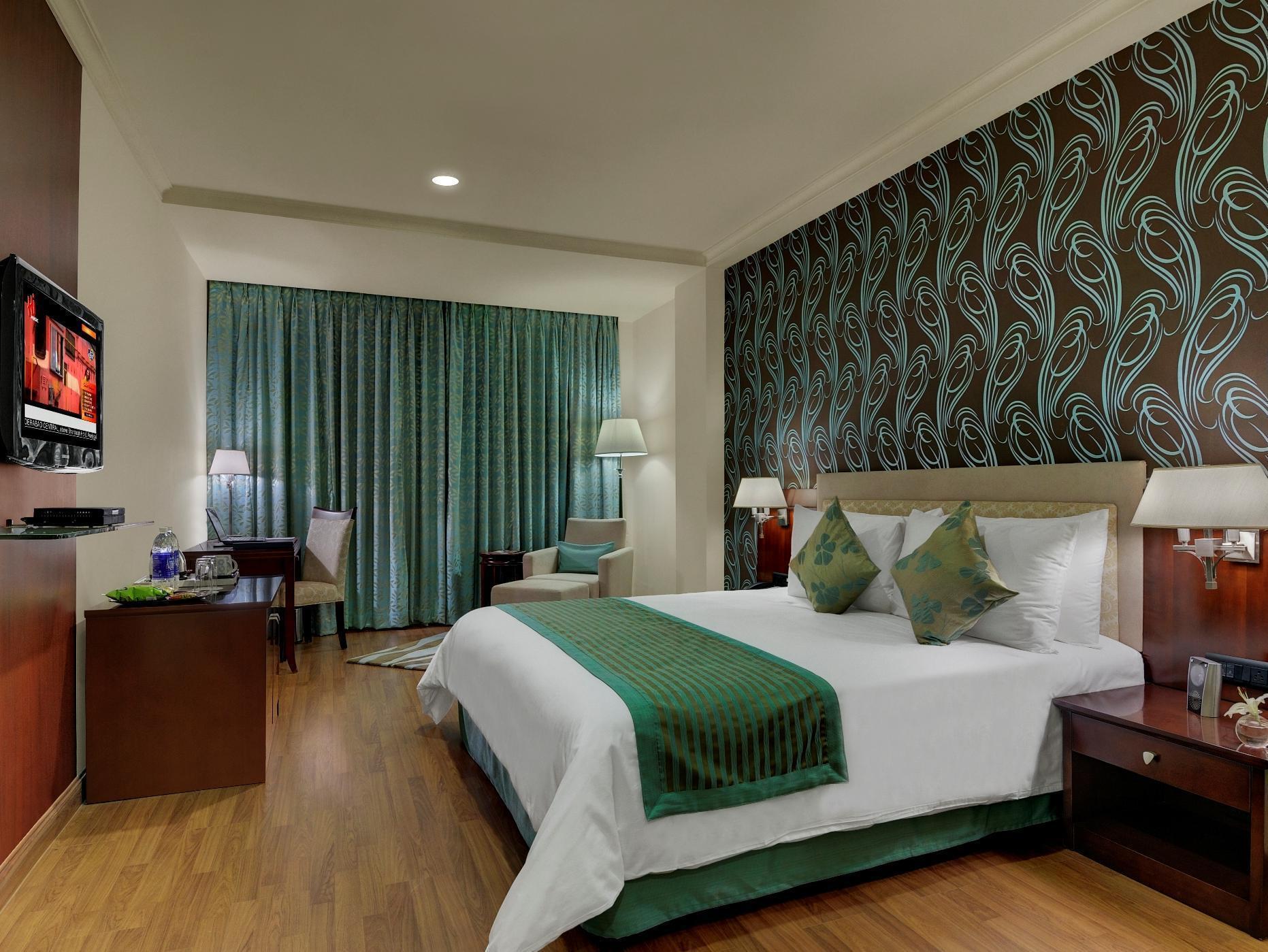 Hotel Royalton Hyderabad Abids Zewnętrze zdjęcie