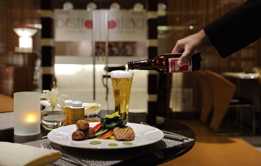 Hotel Royalton Hyderabad Abids Zewnętrze zdjęcie