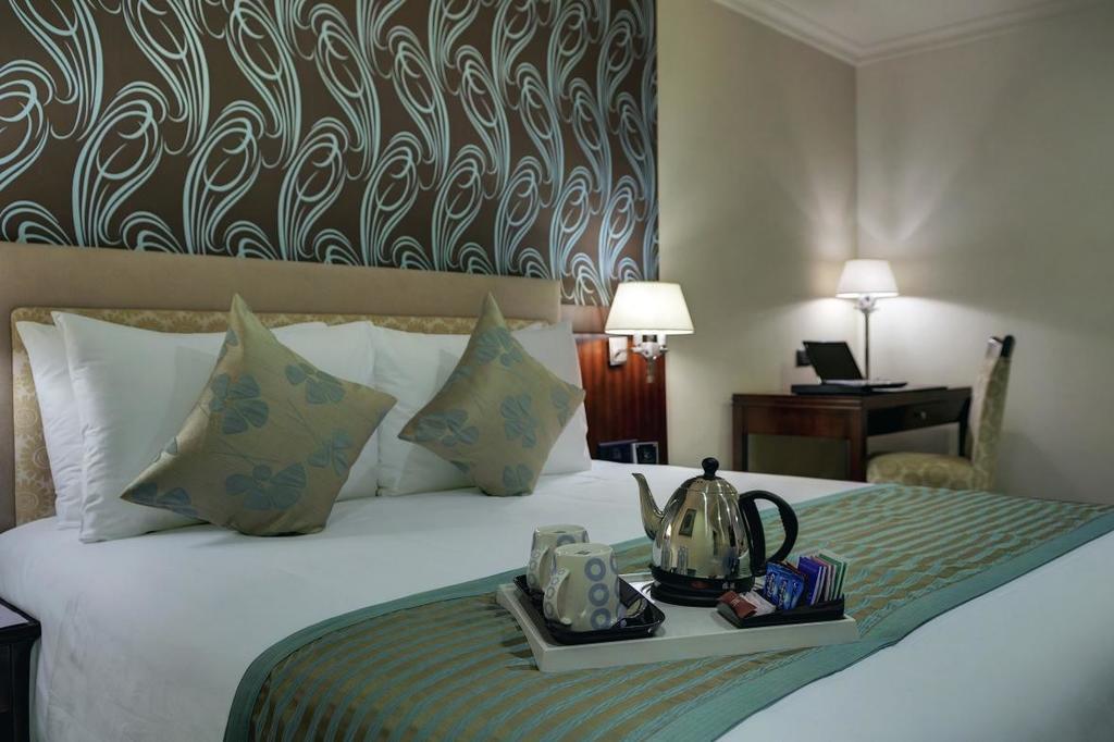 Hotel Royalton Hyderabad Abids Zewnętrze zdjęcie