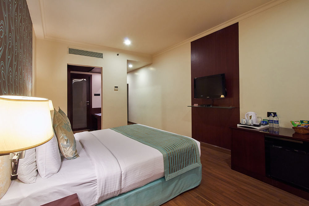 Hotel Royalton Hyderabad Abids Zewnętrze zdjęcie