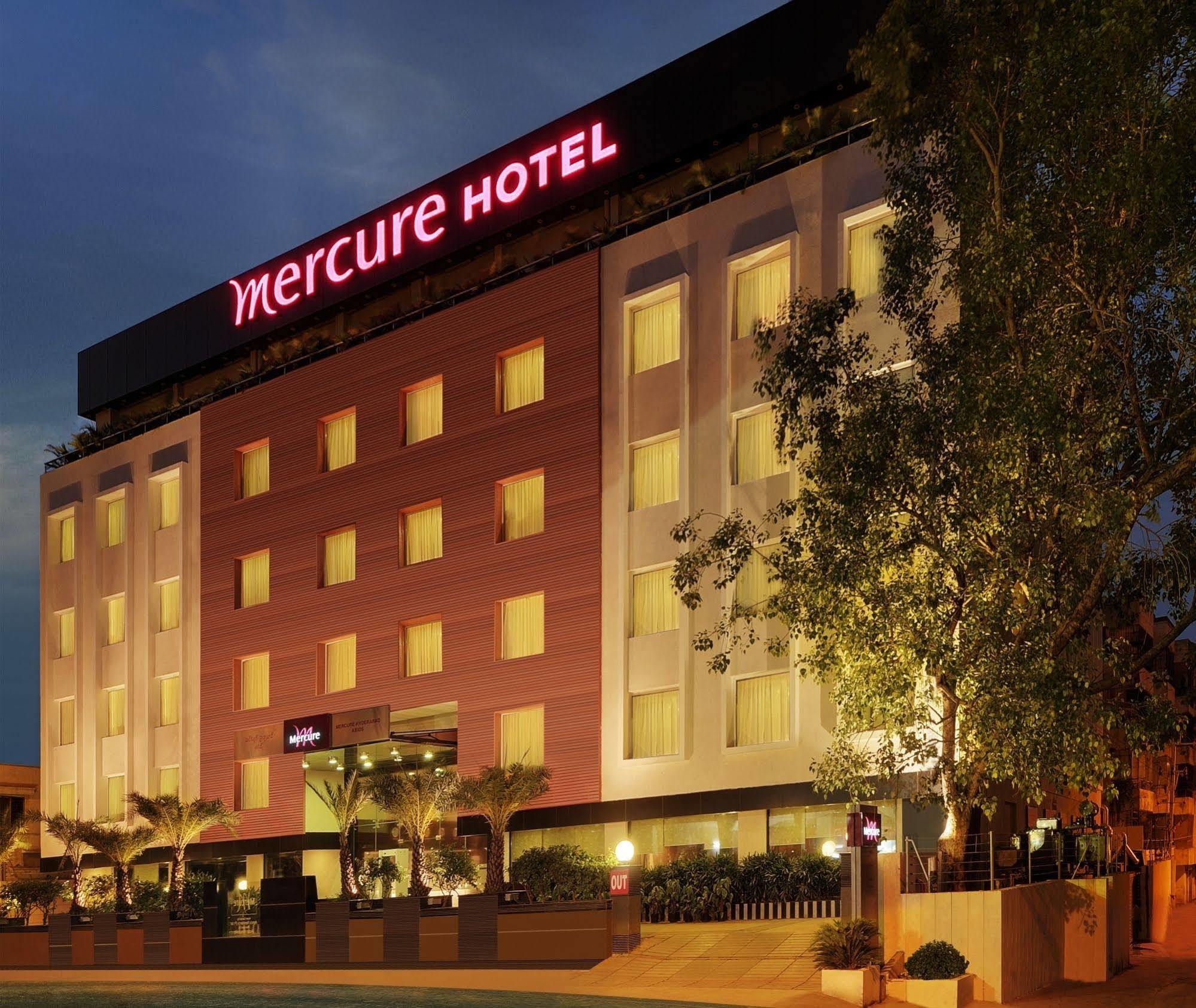 Hotel Royalton Hyderabad Abids Zewnętrze zdjęcie