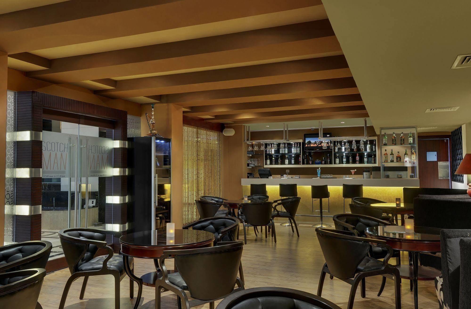 Hotel Royalton Hyderabad Abids Zewnętrze zdjęcie
