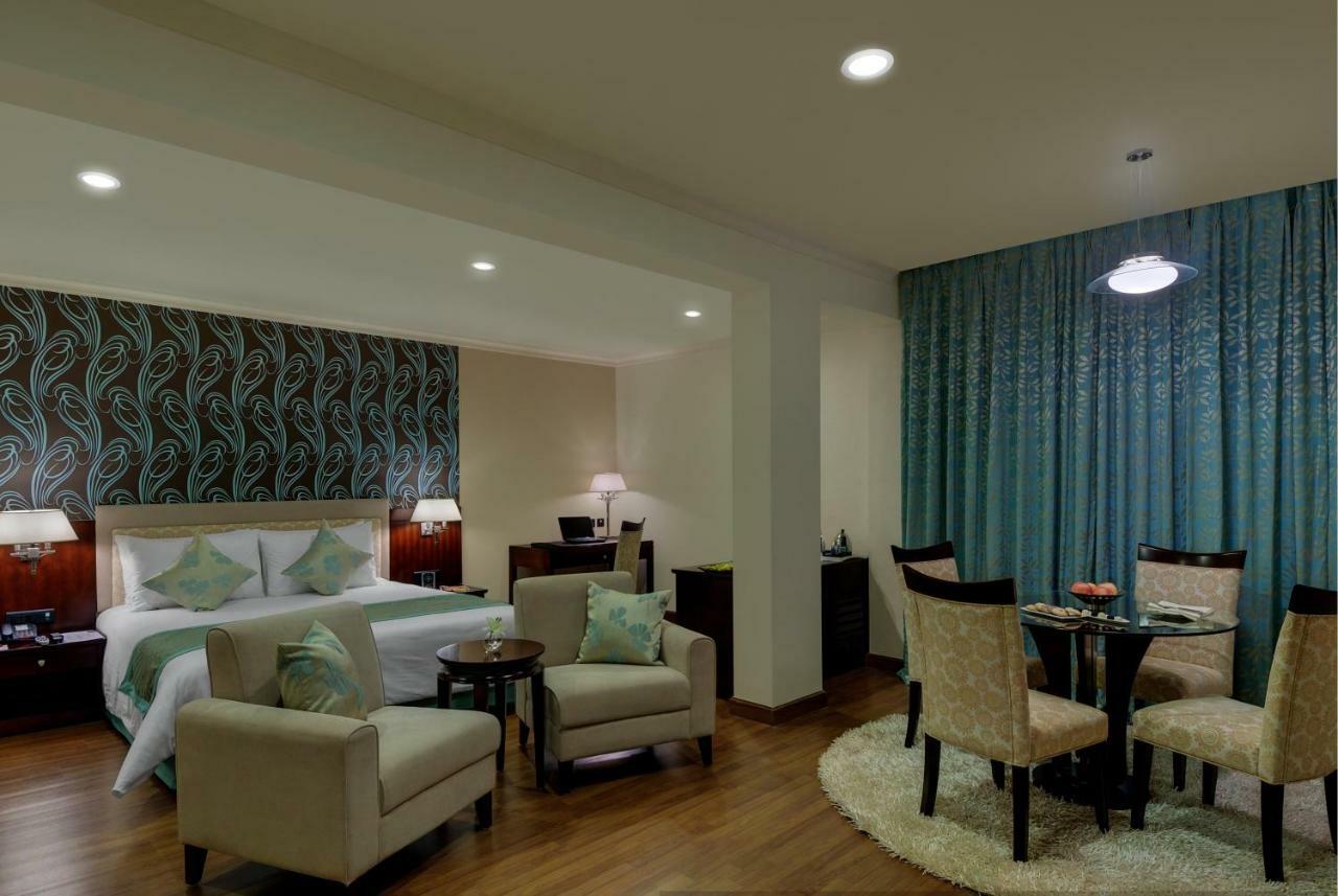 Hotel Royalton Hyderabad Abids Zewnętrze zdjęcie