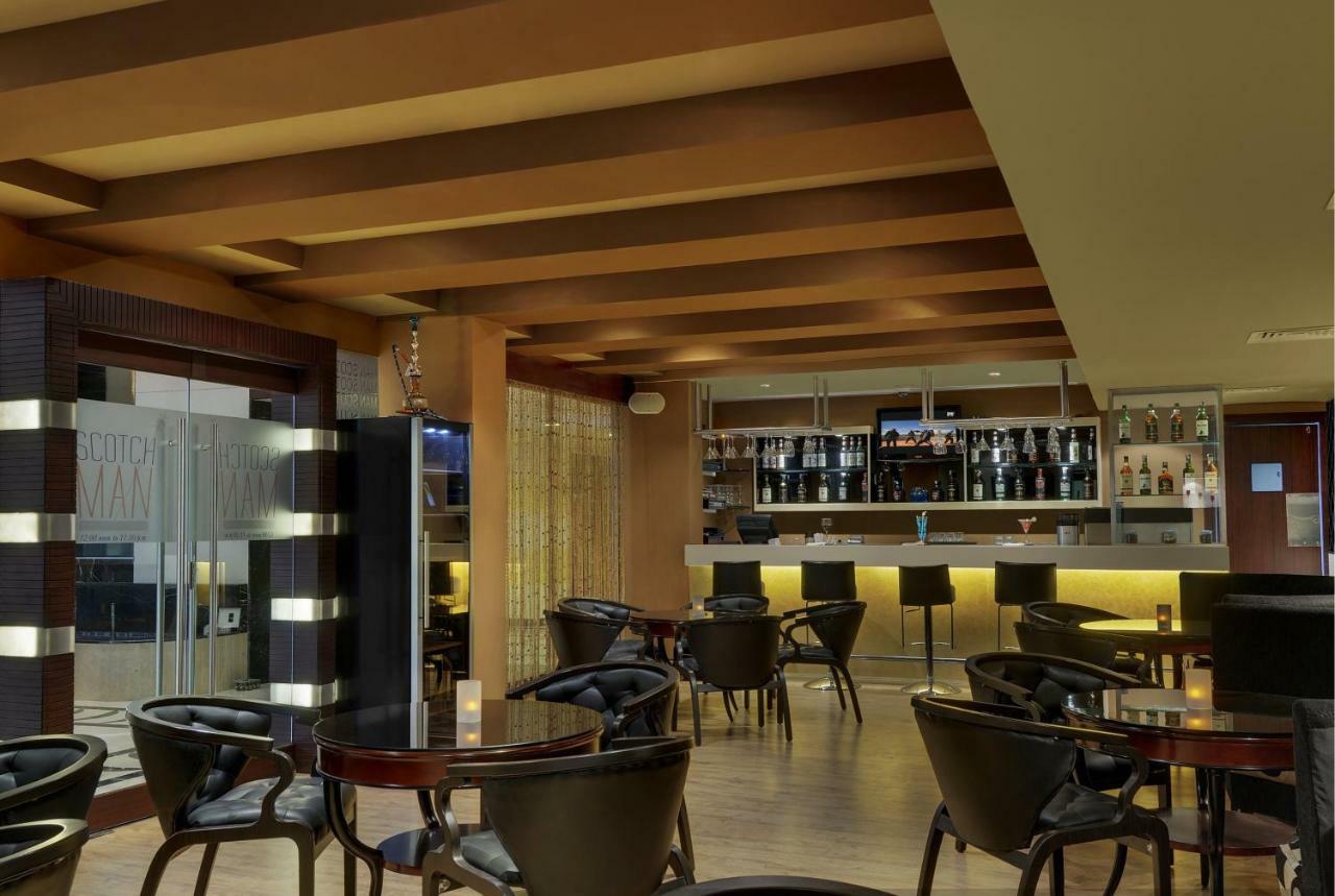 Hotel Royalton Hyderabad Abids Zewnętrze zdjęcie